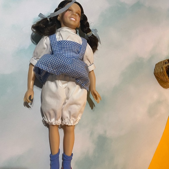 WIZARD OF OZ VINTAGE MGM DOROTHY & TOTO DOG PICNIC BASKET HAMILTON GIFT 14” DOLL - Picture 10 of 15